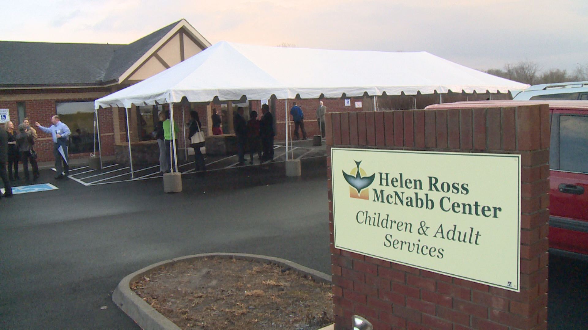 Helen Ross McNabb cuts ribbon at new Sevier facility