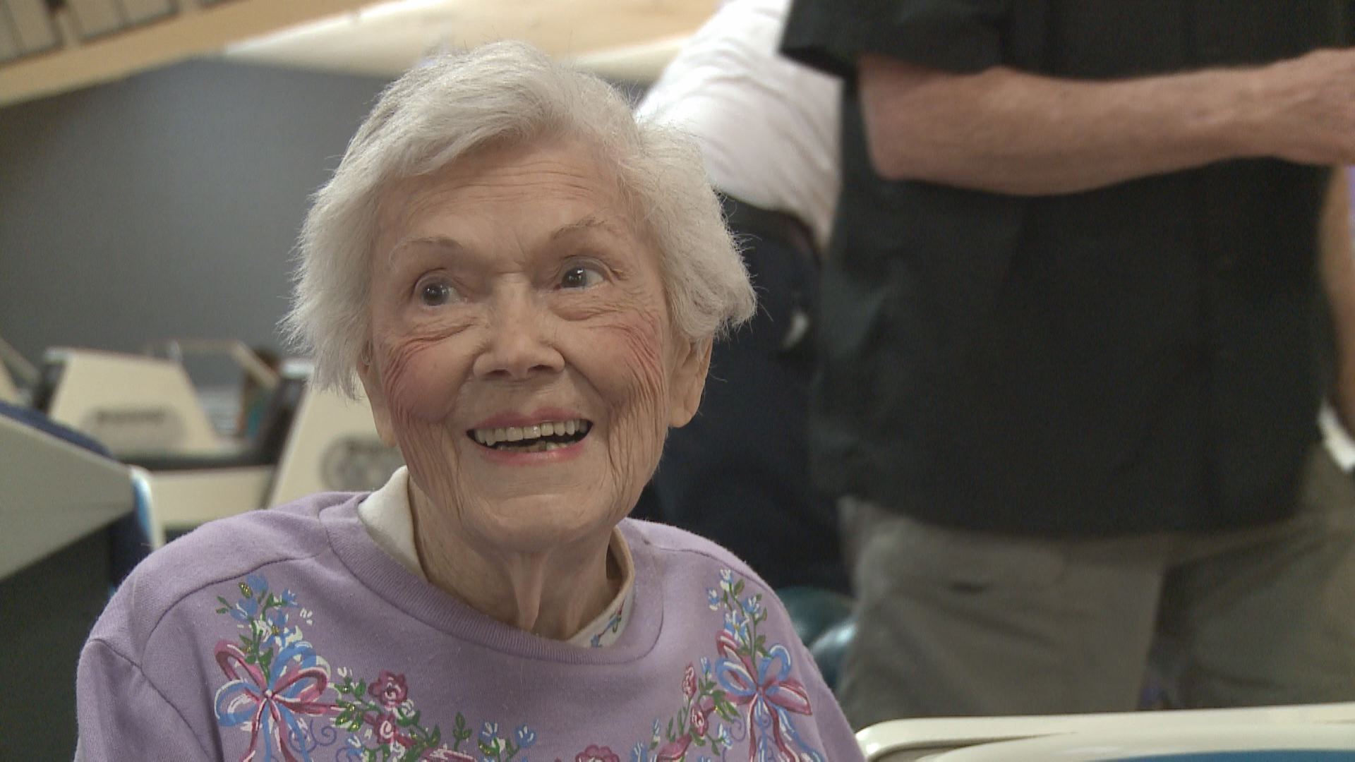 Senior bowler still throws strikes at age 97 | wbir.com, image size:1920x1080