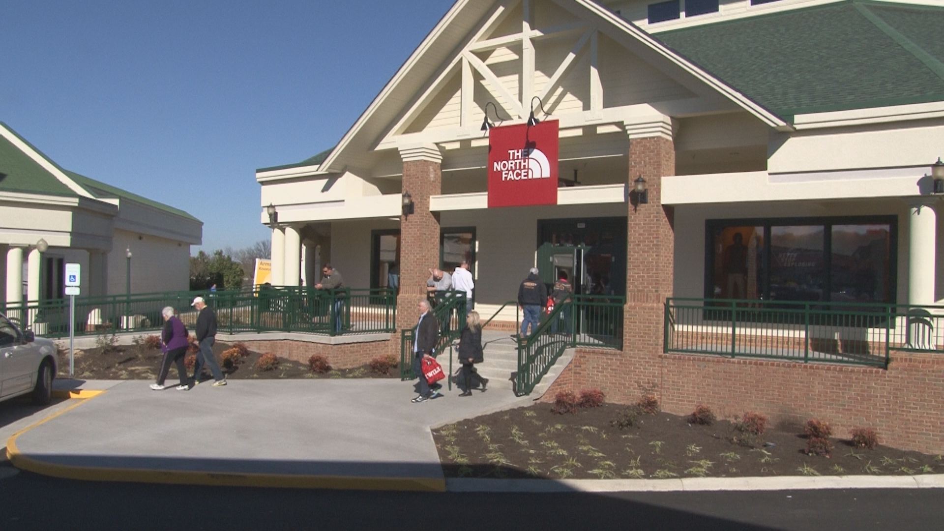 New stores open at Tanger Outlets in Sevierville wbir com