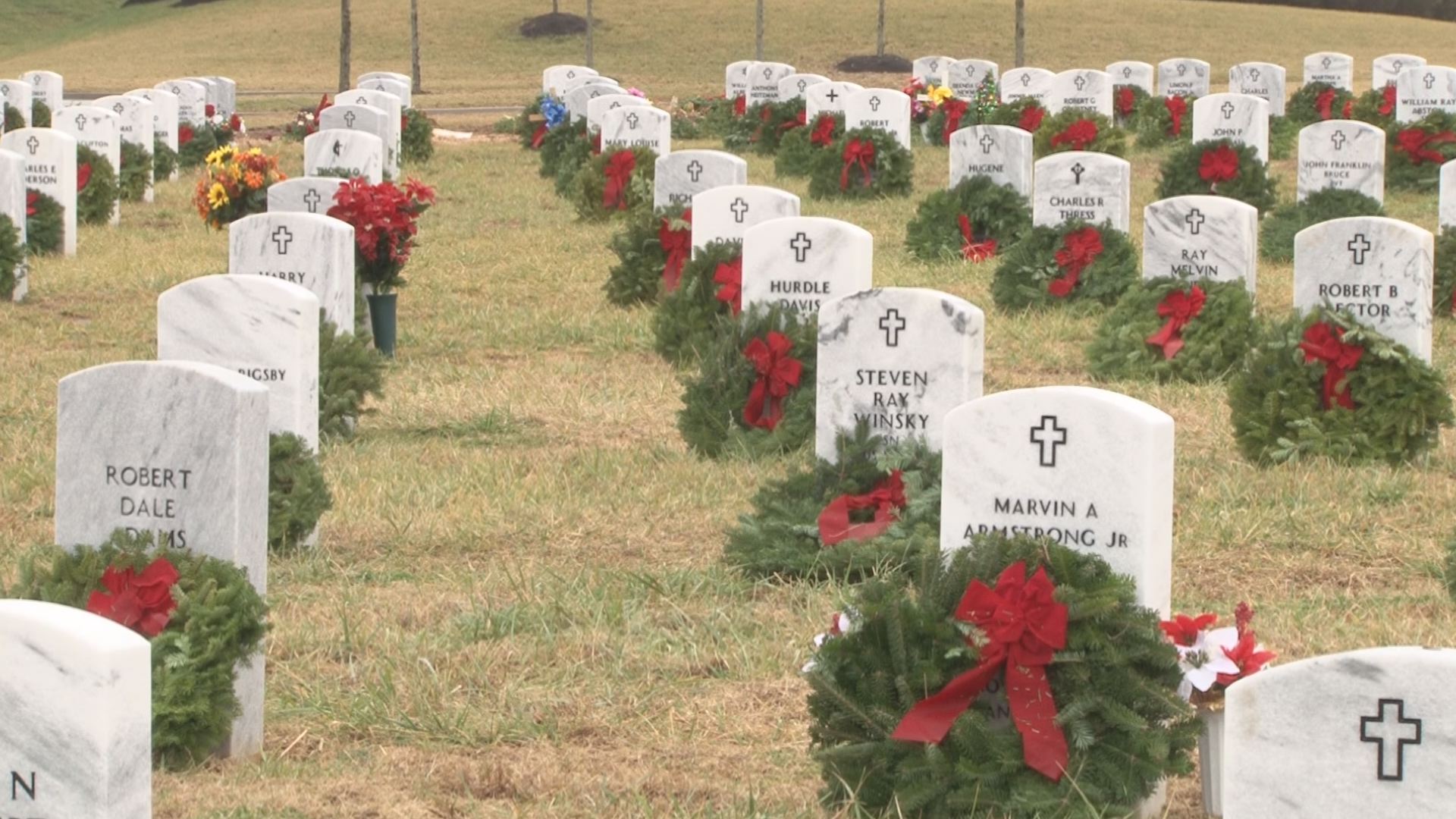 Wreaths for veterans' graves on their way to Knoxville