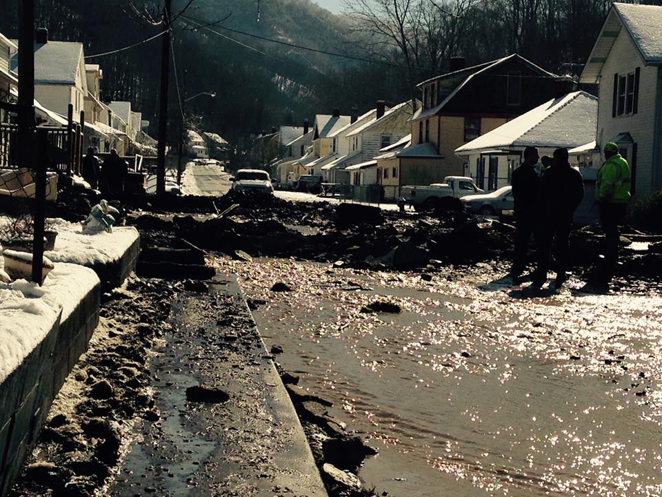 Crews make repairs to main road in Lynch damaged by mudslide