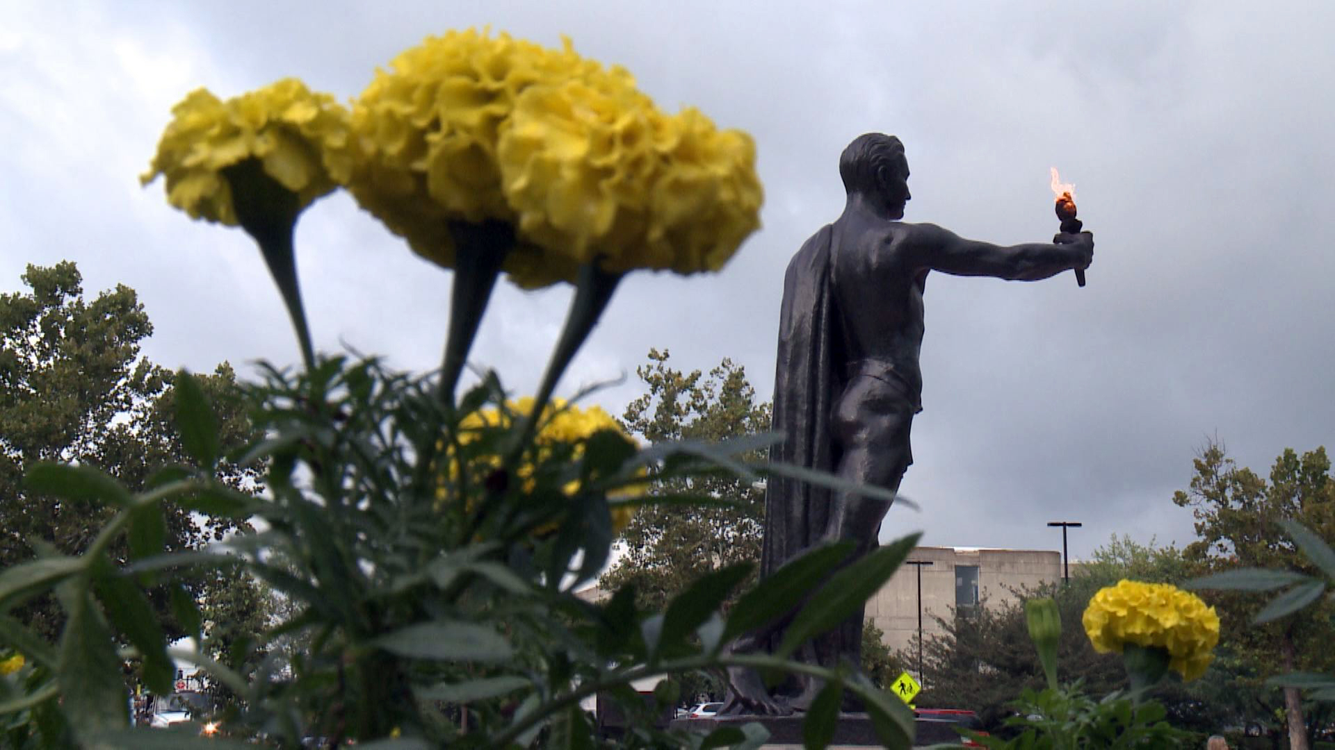 And Finally: UT students reignite Torchbearer's flame | wbir.com, image size:1920x1080
