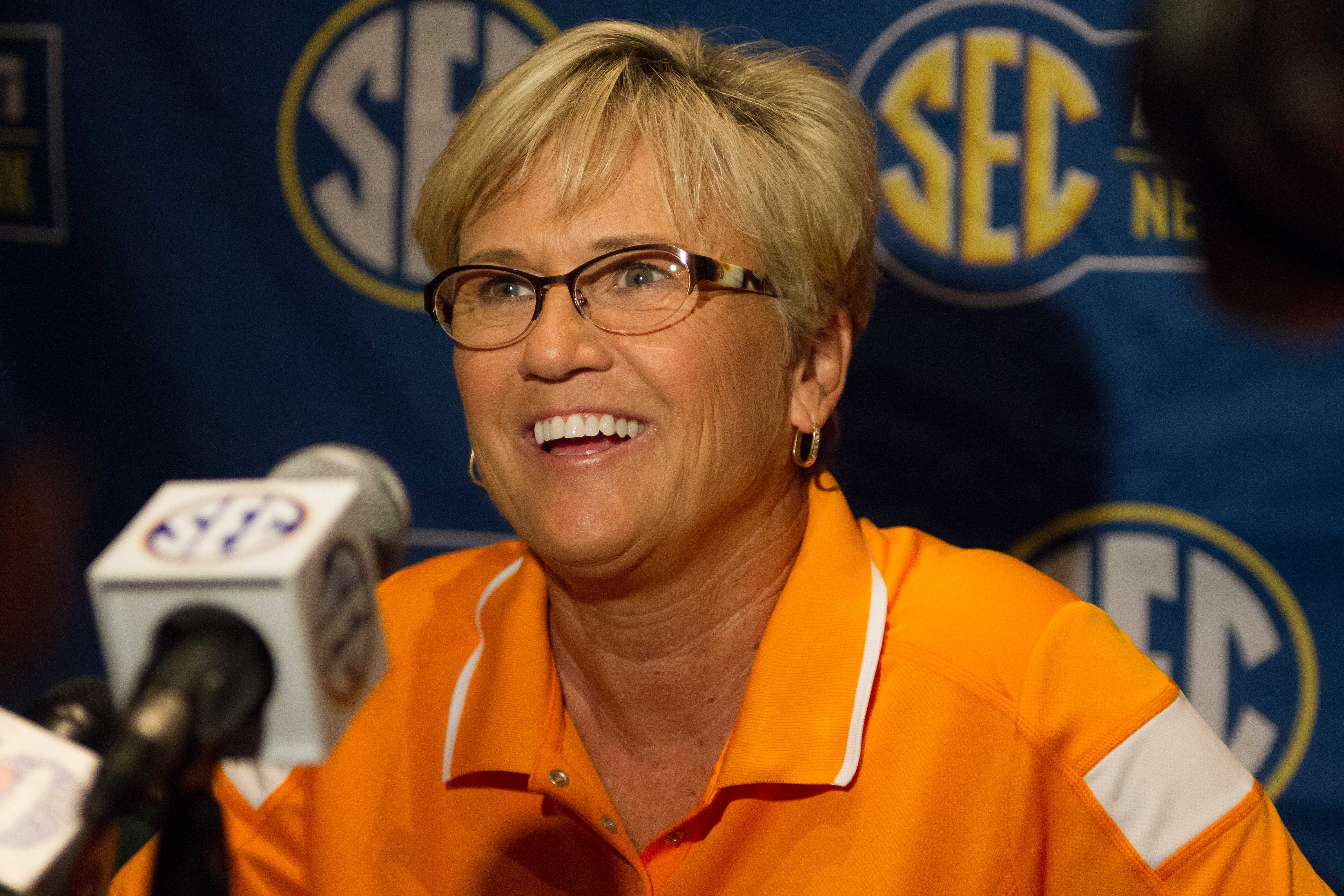 Holly warlick deals