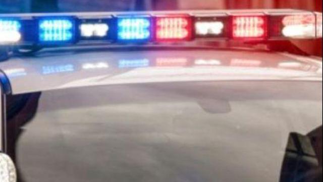 Suspects on run after short pursuit