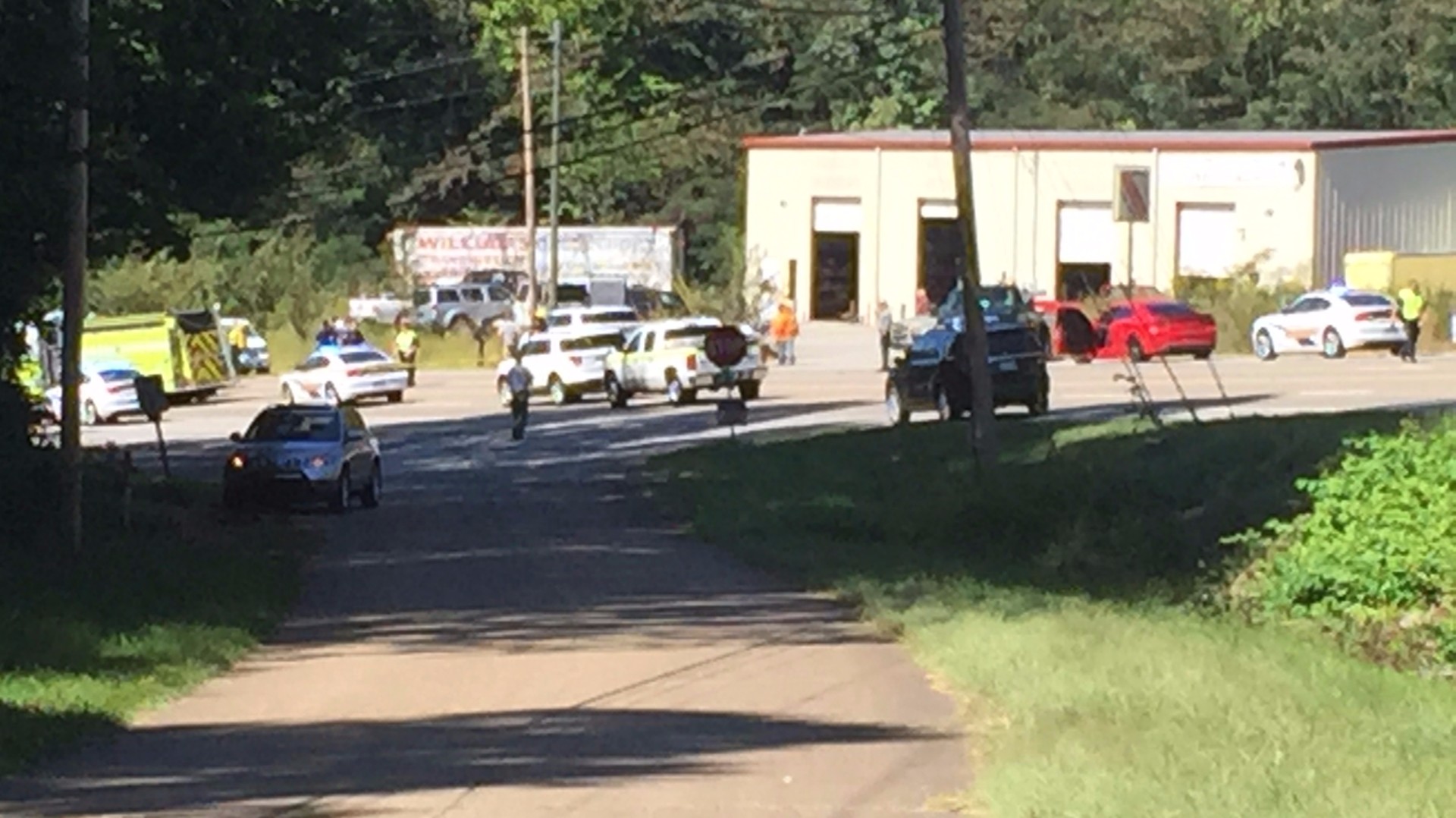 UPDATE Two killed, four injured in Clinton Hwy crash