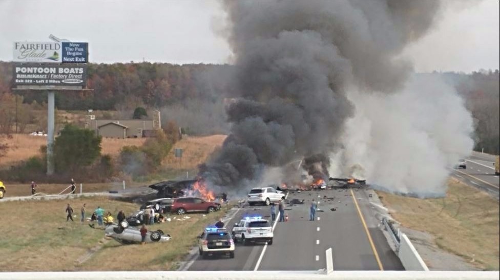 3 killed in horrific crash, explosion in Tennessee