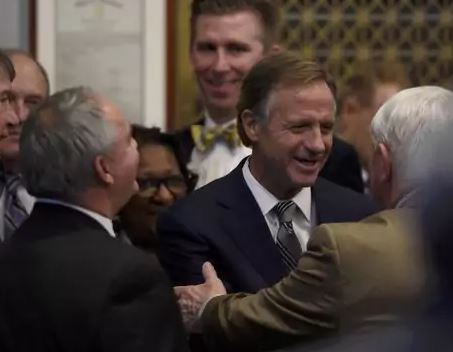 Haslam unveils budget proposal, $100 million for employee and teacher raises - WBIR.com