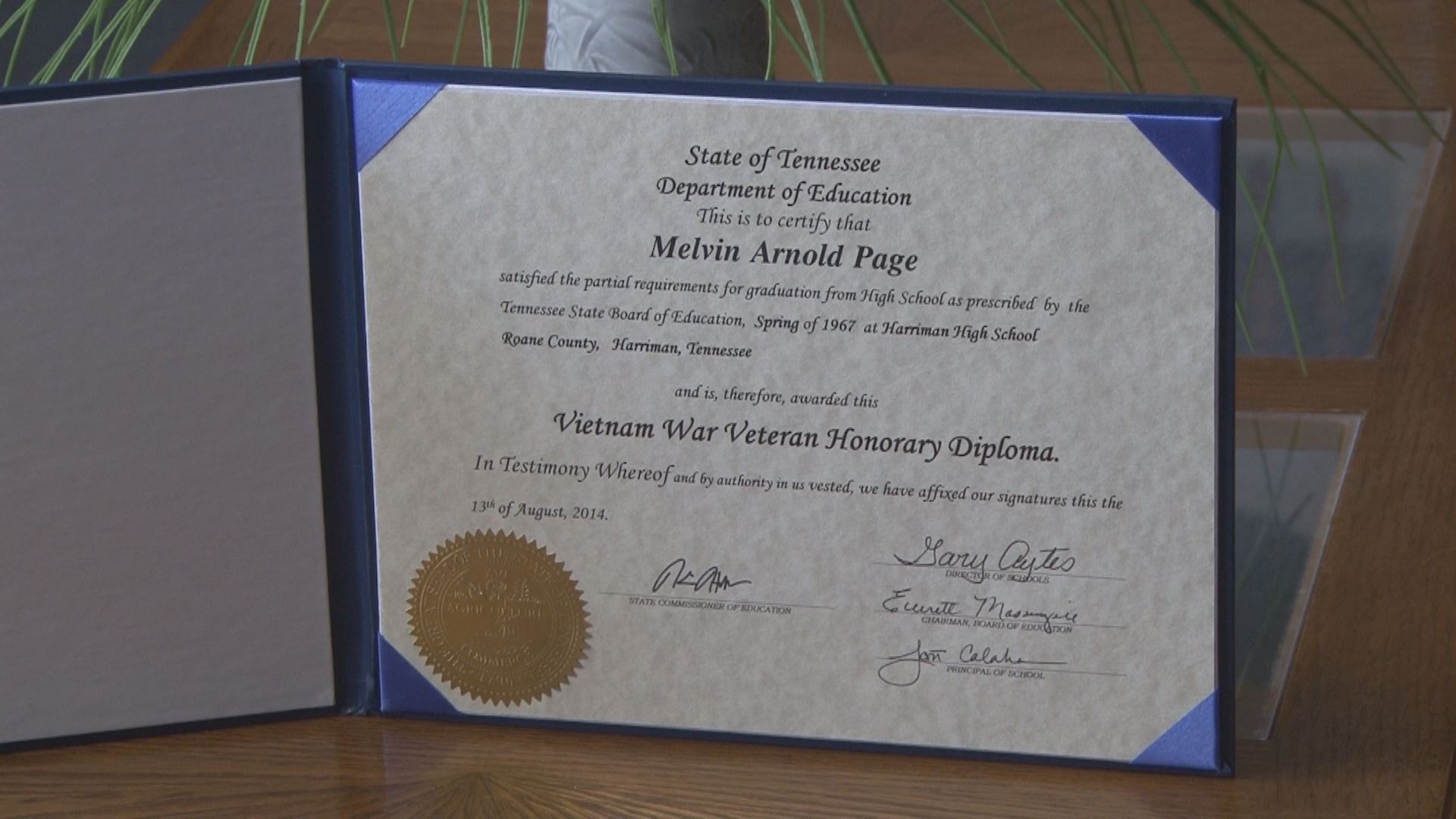 Roane County Vietnam veteran earns diploma 40 years later | wbir.com