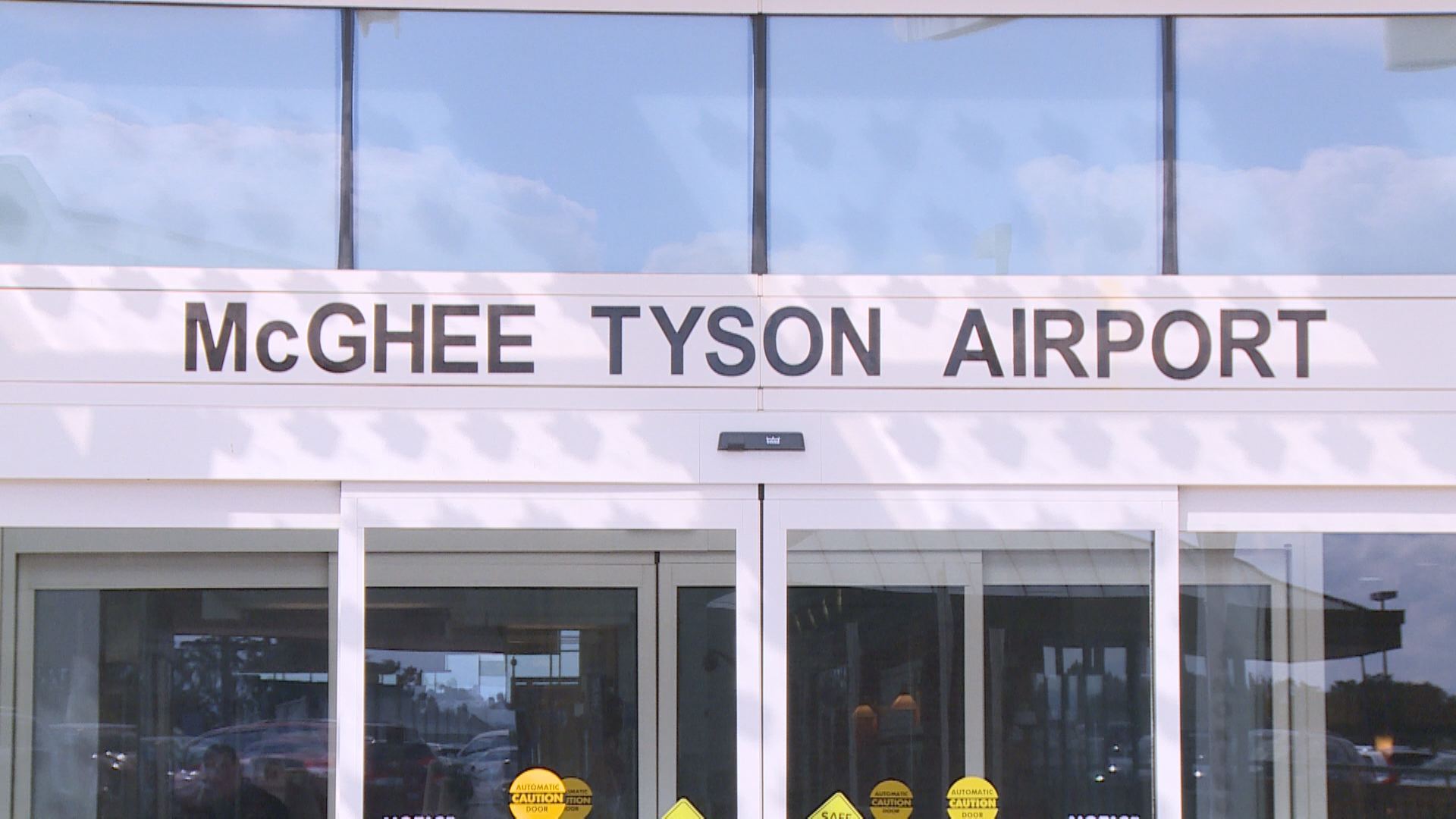 Up to seven McGhee Tyson flights impacted due to United glitch | wbir.com