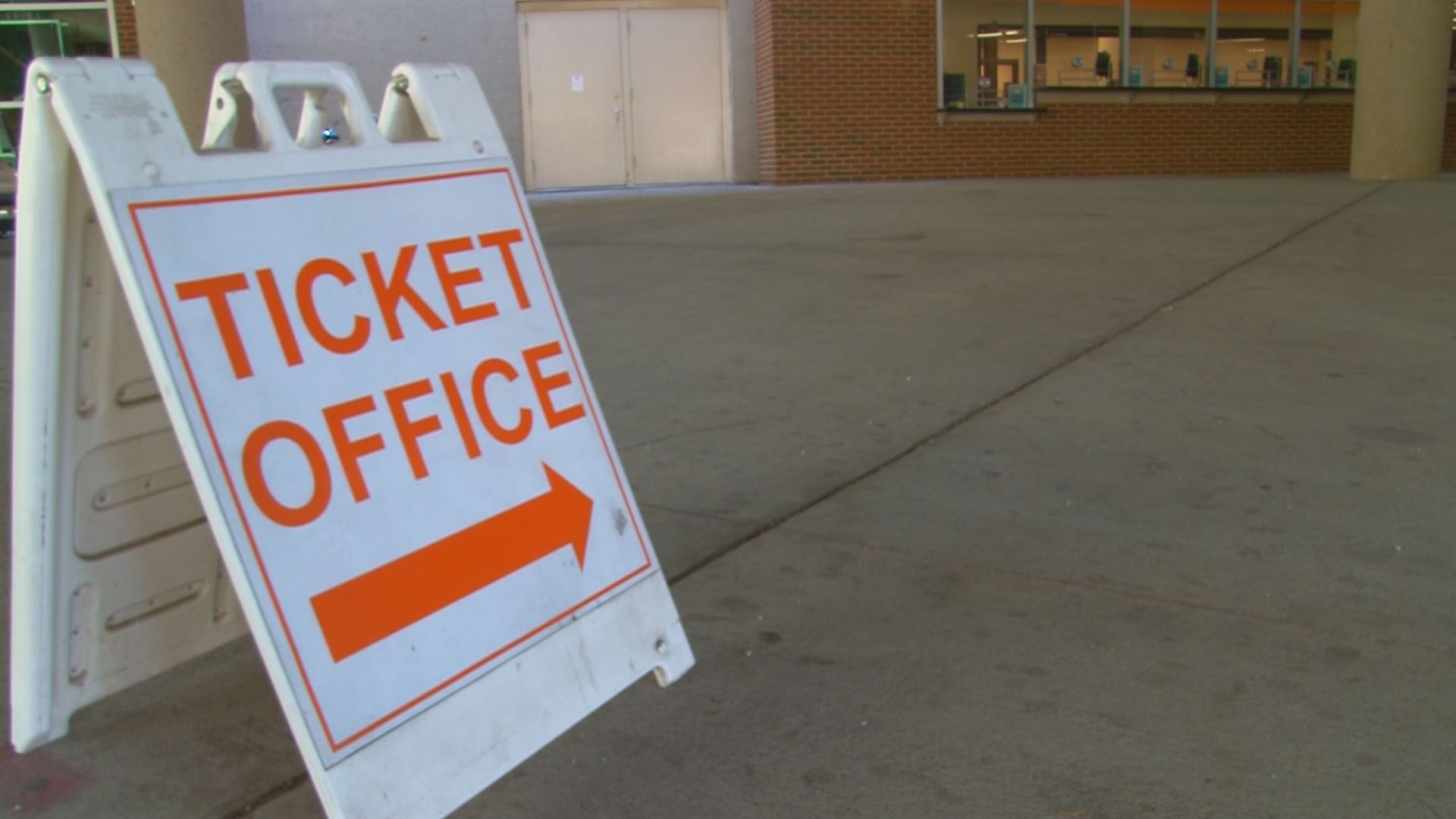 Thousands of UT students could be without tickets for home opener 