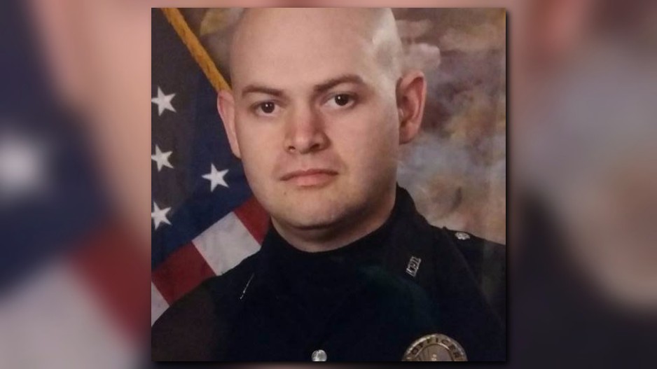 Wear Blue Sunday supports Officer Kenny Moats | wbir.com