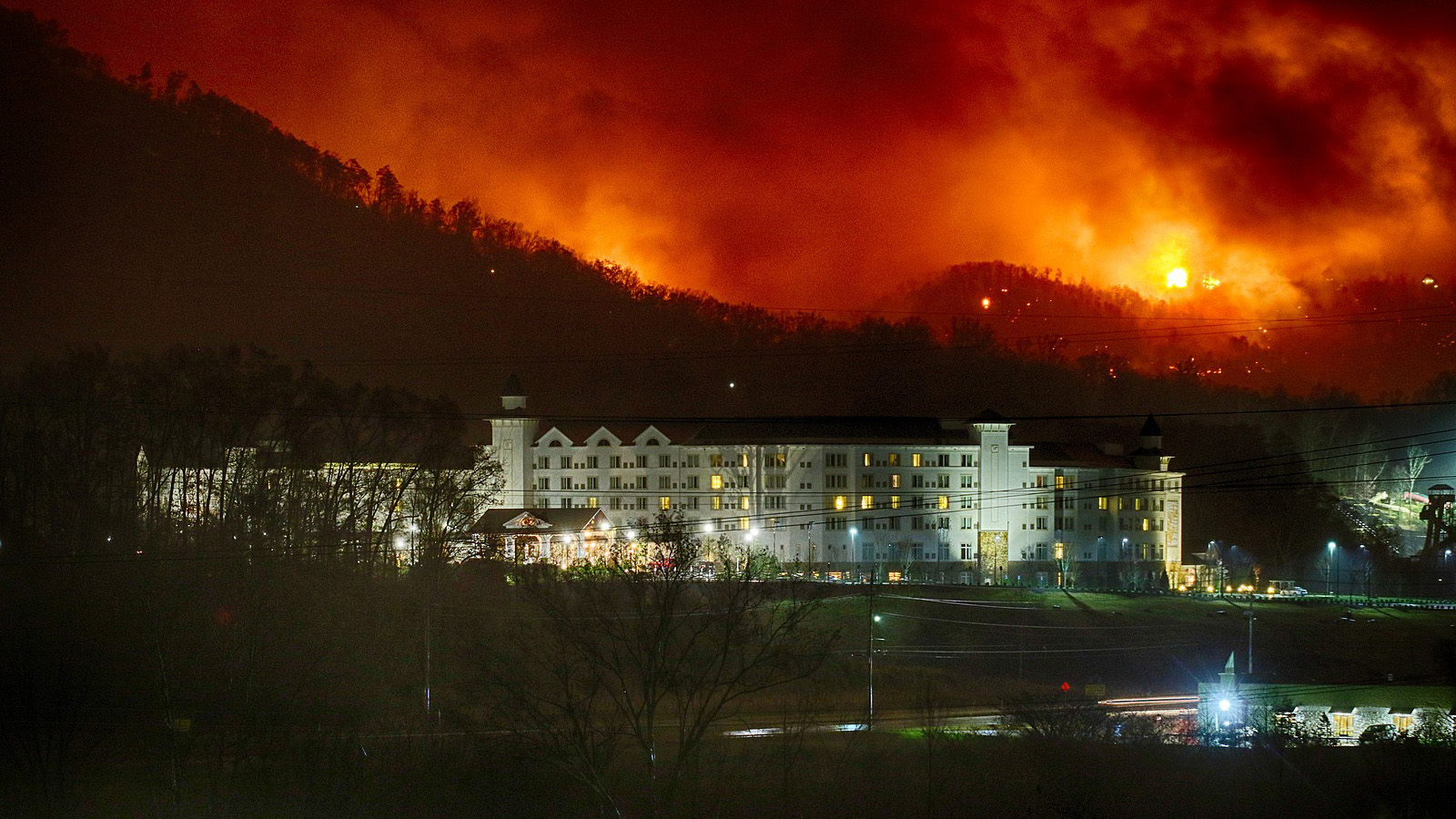 Three dead in Tenn. wildfires; hotels, homes destroyed | 13newsnow.com